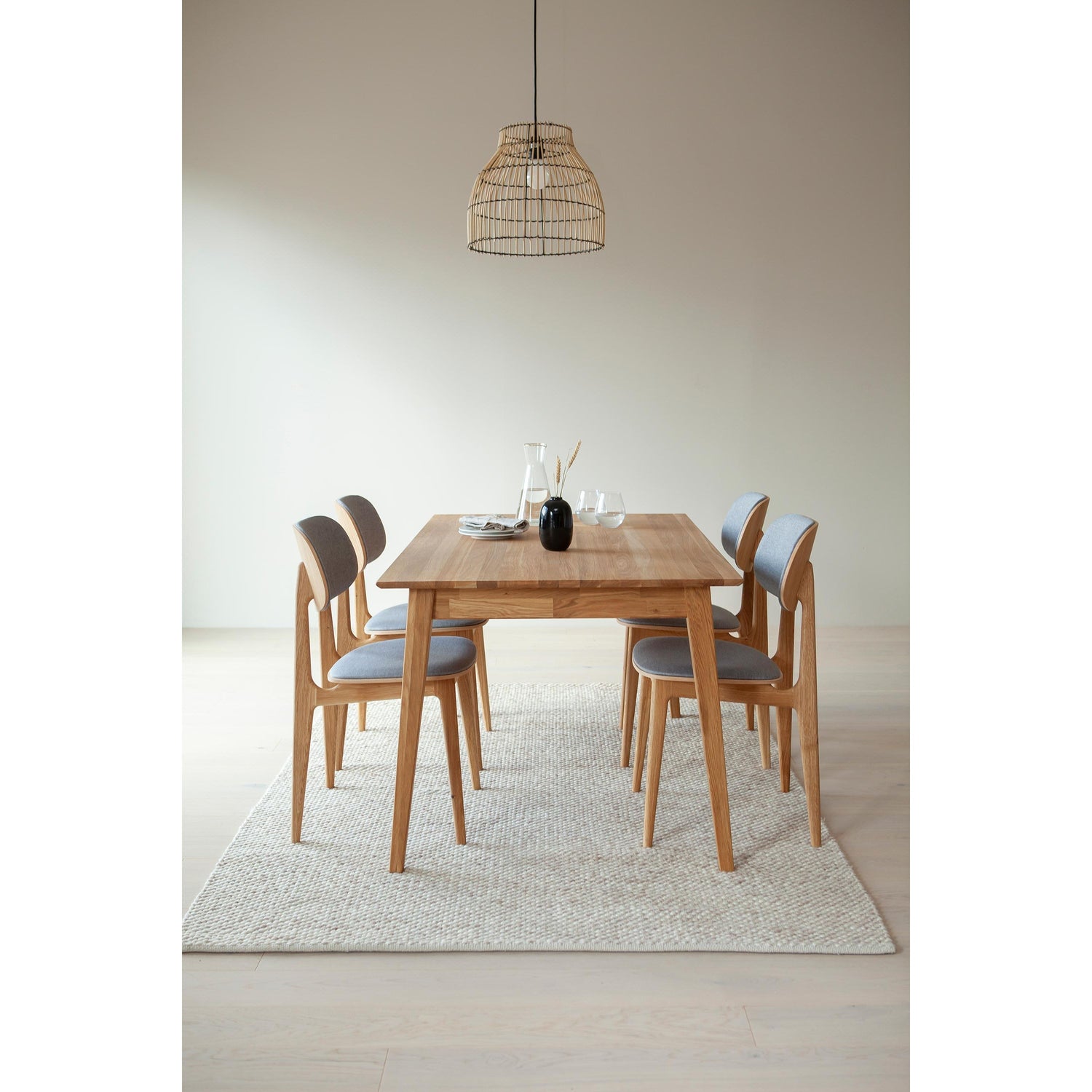 Frida ruokapöytä öljytty tammi 90x140 - 180cm