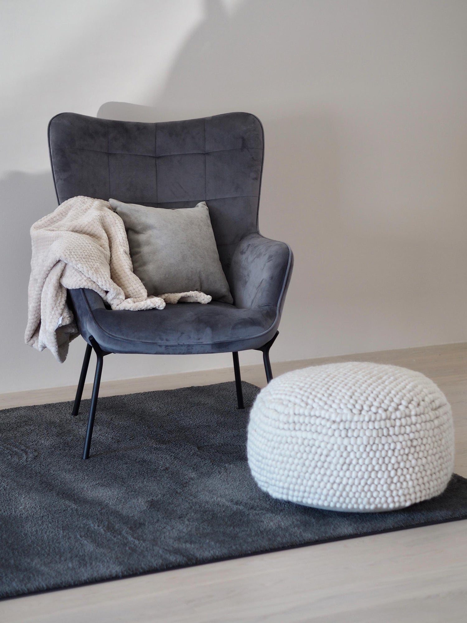 VM Carpet haave matto tummanharmaa