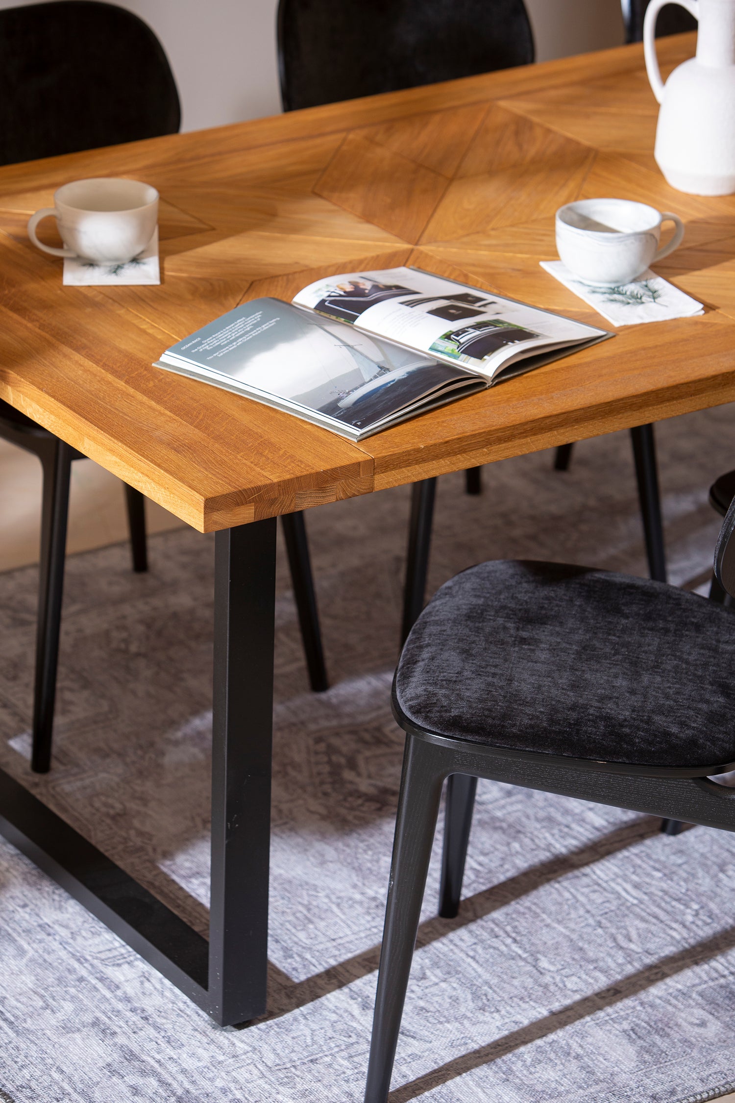 Starburst ruokaryhmä 1 + 6 Starburst saarnituolia