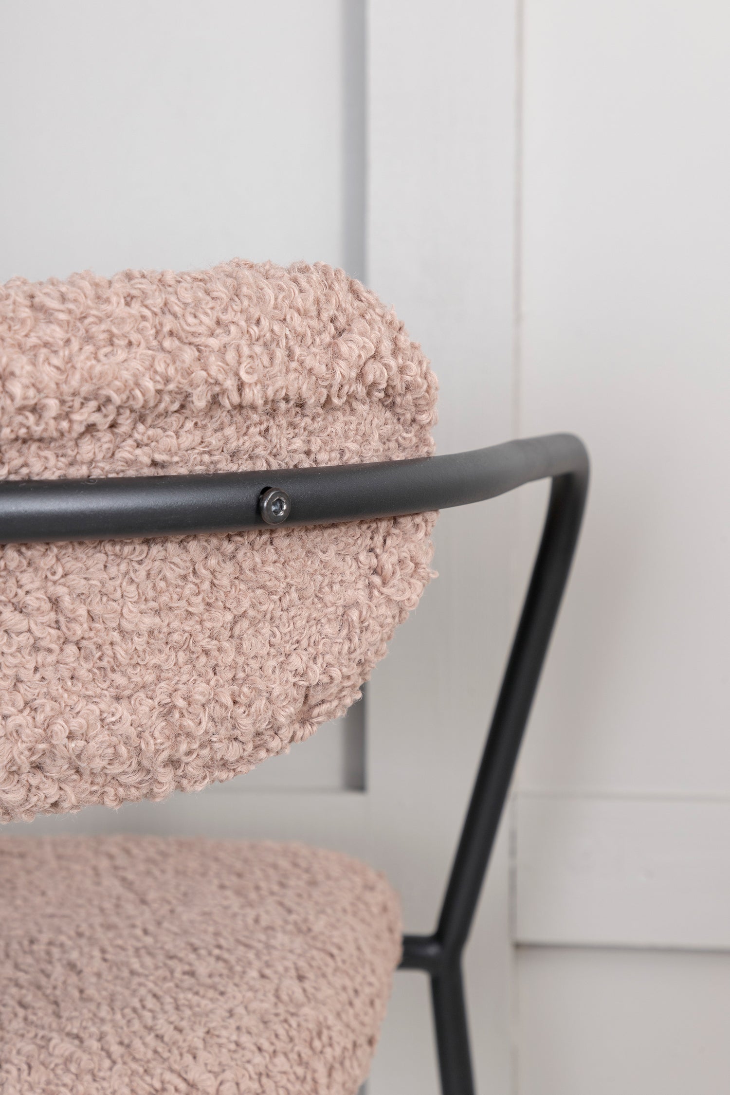 Duffy lounge-nojatuoli ruskea teddykarva