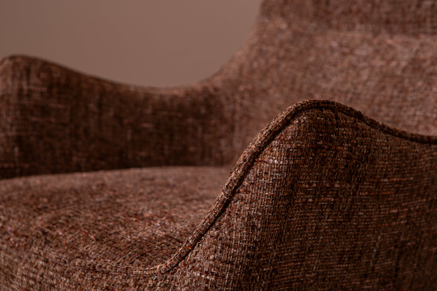 Lucy nojatuoli ruskea