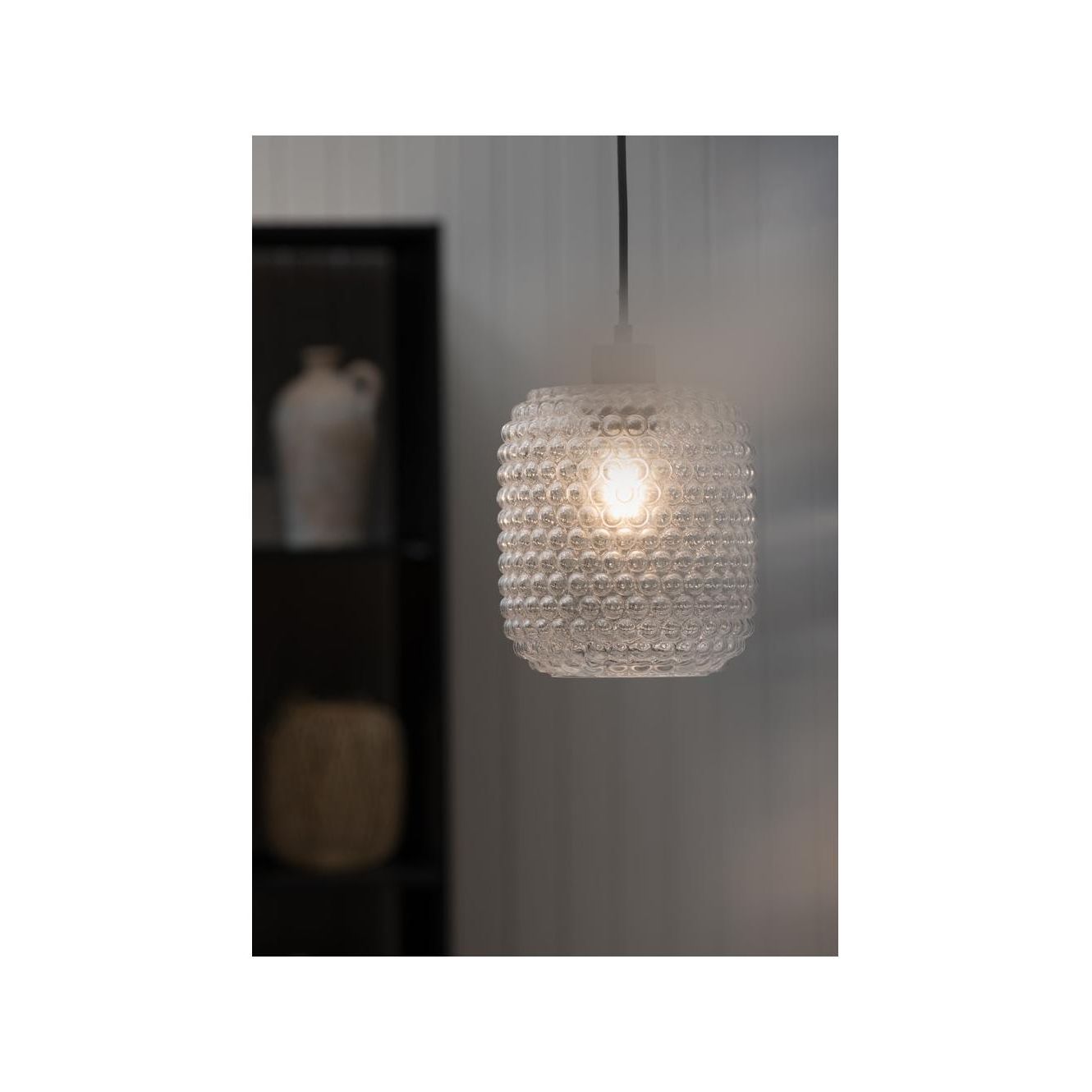 Fanni K Kattovalaisin Pisara