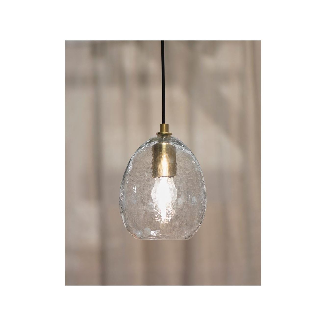 Fanni K Kattovalaisin Runo