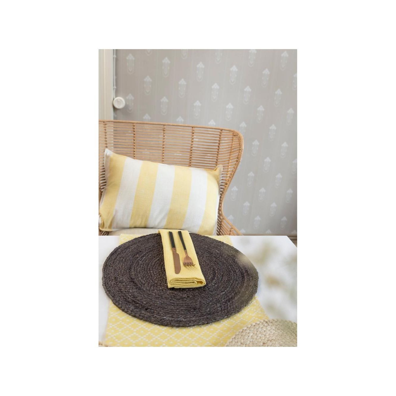 Fanni K Tabletti Rauha hiili