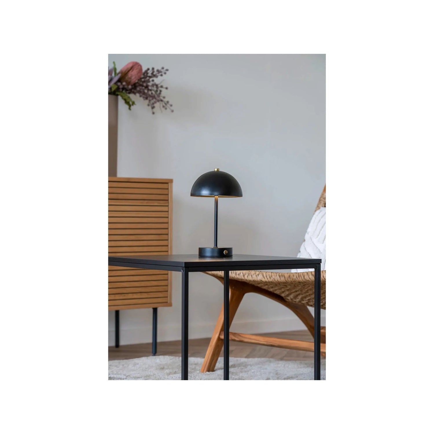 Holt pöytävalaisin