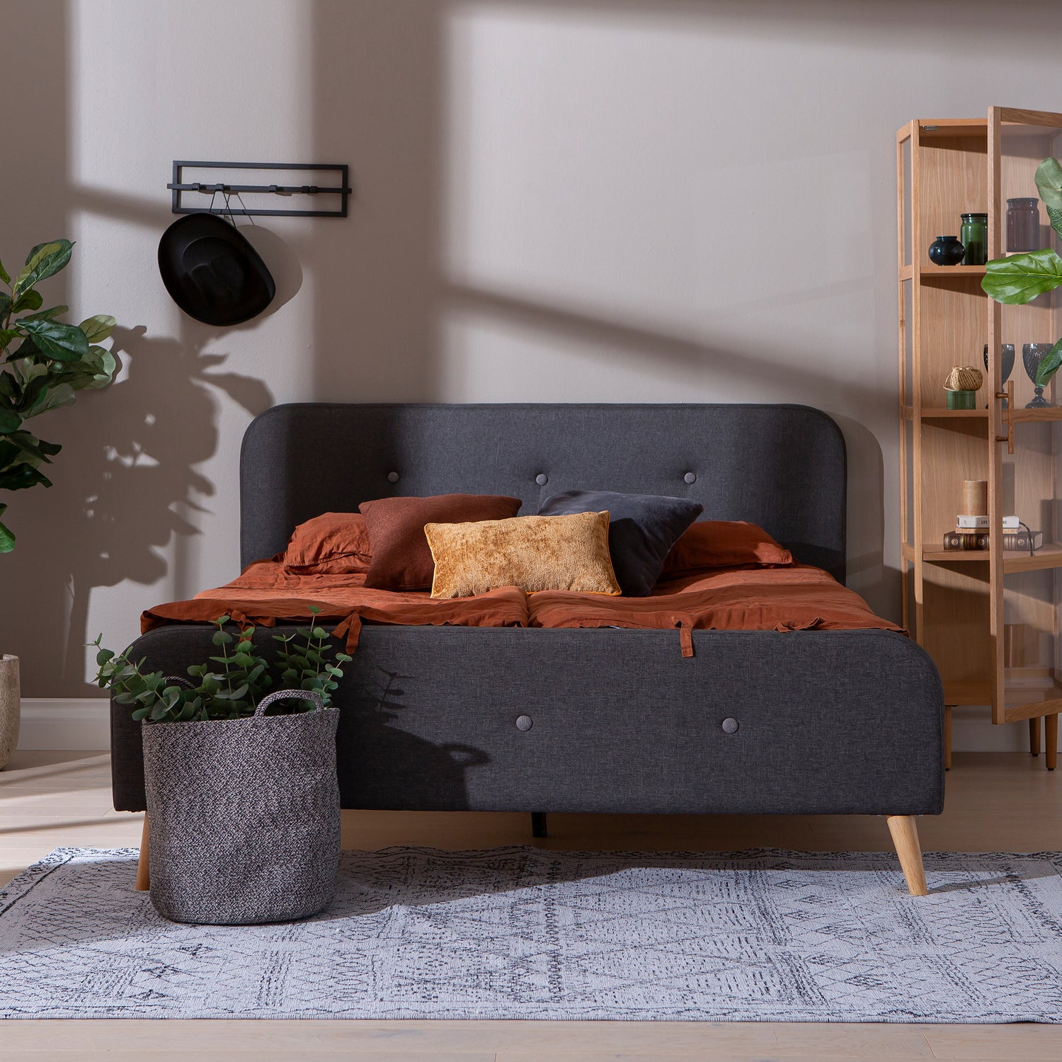 Hemma sängyn runko harmaa 160cm