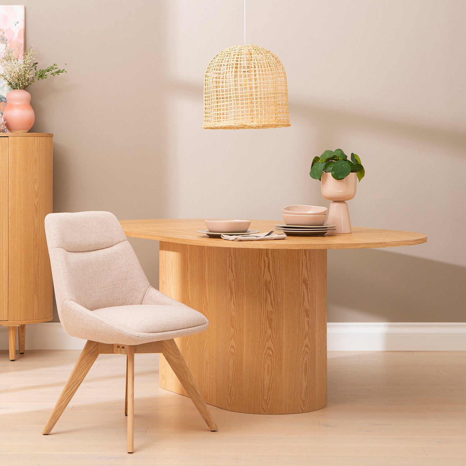 Rotondo ruokapöytä ovaali 110x200cm