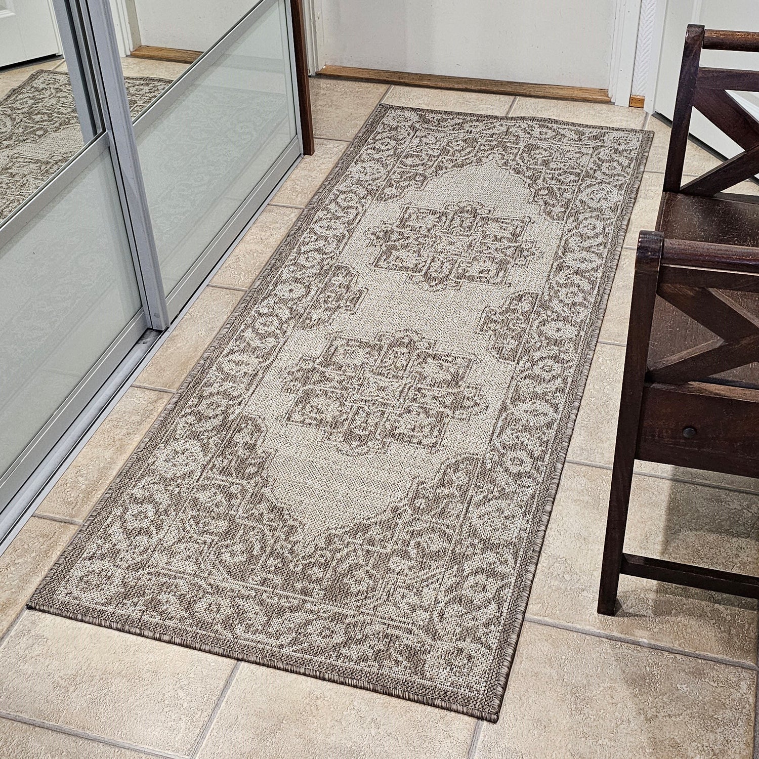 Village's Cecilia matto