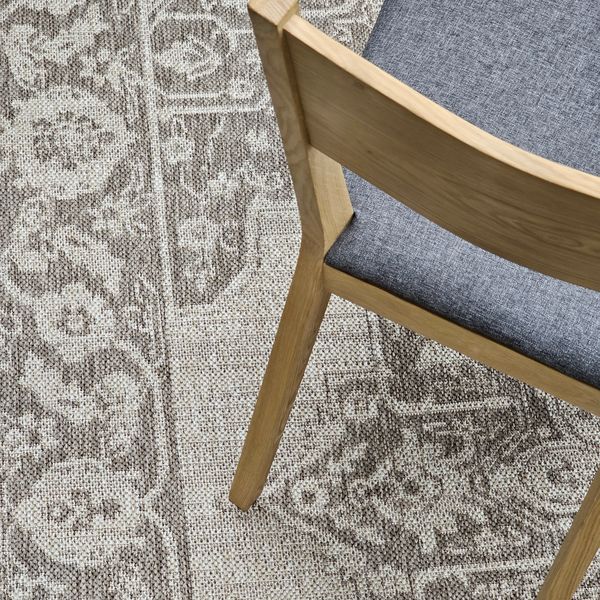 Village's Cecilia matto