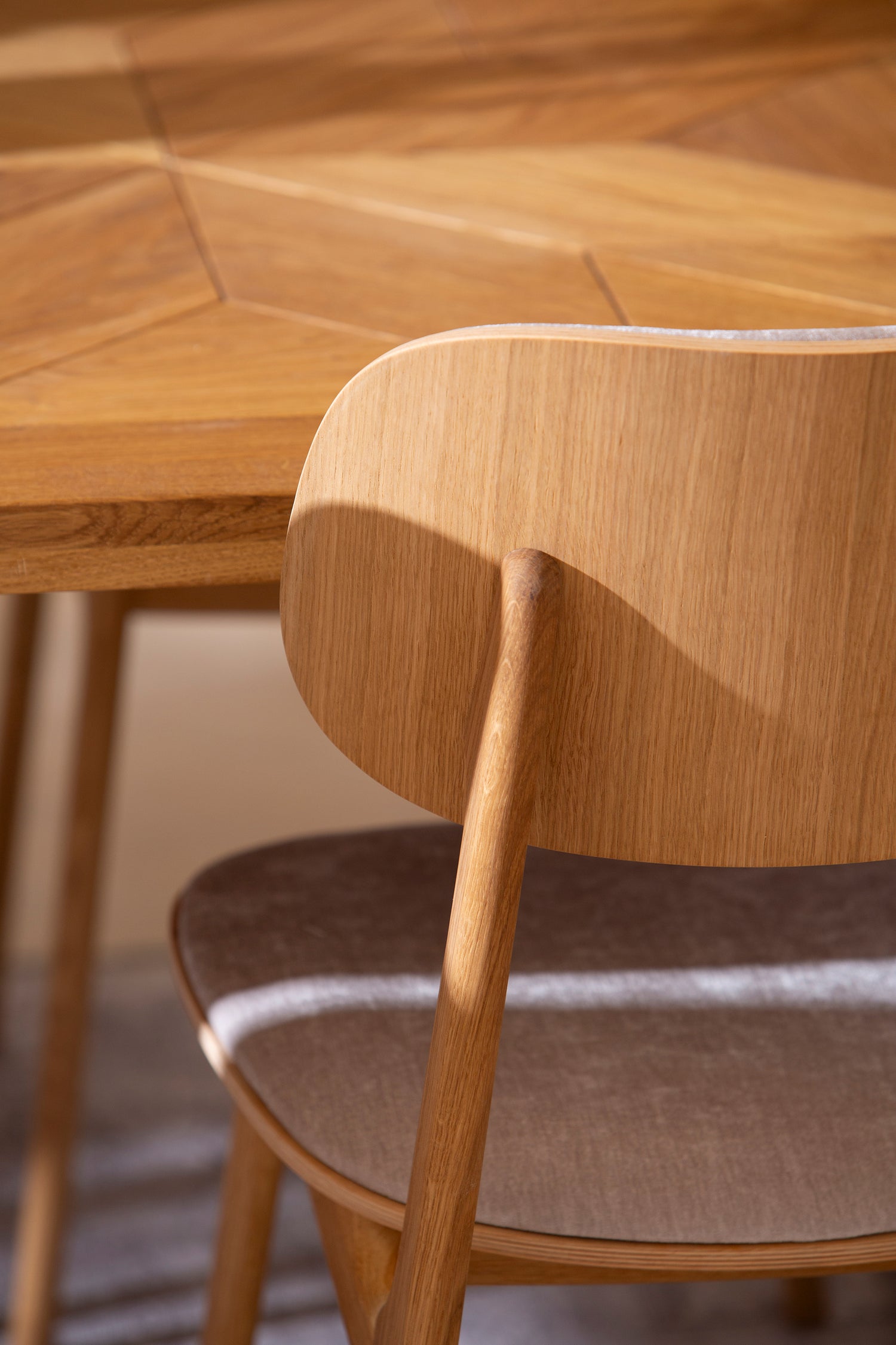 Starburst ruokaryhmä 1 + 6 Starburst tammituolia