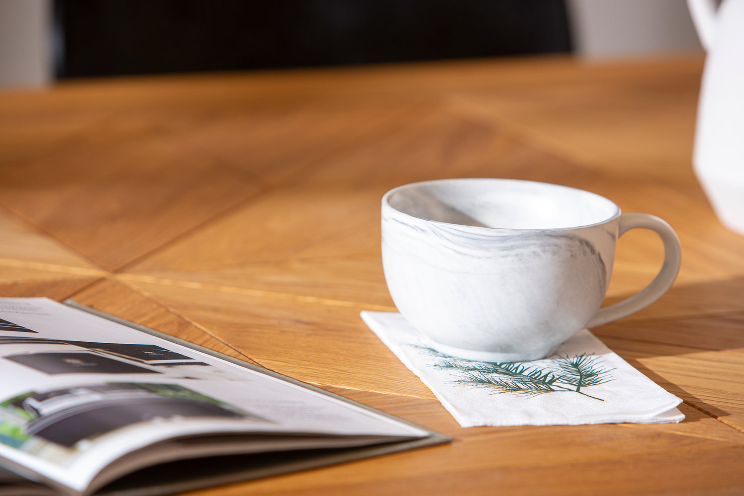 Starburst ruokaryhmä 1 + 6 Starburst saarnituolia