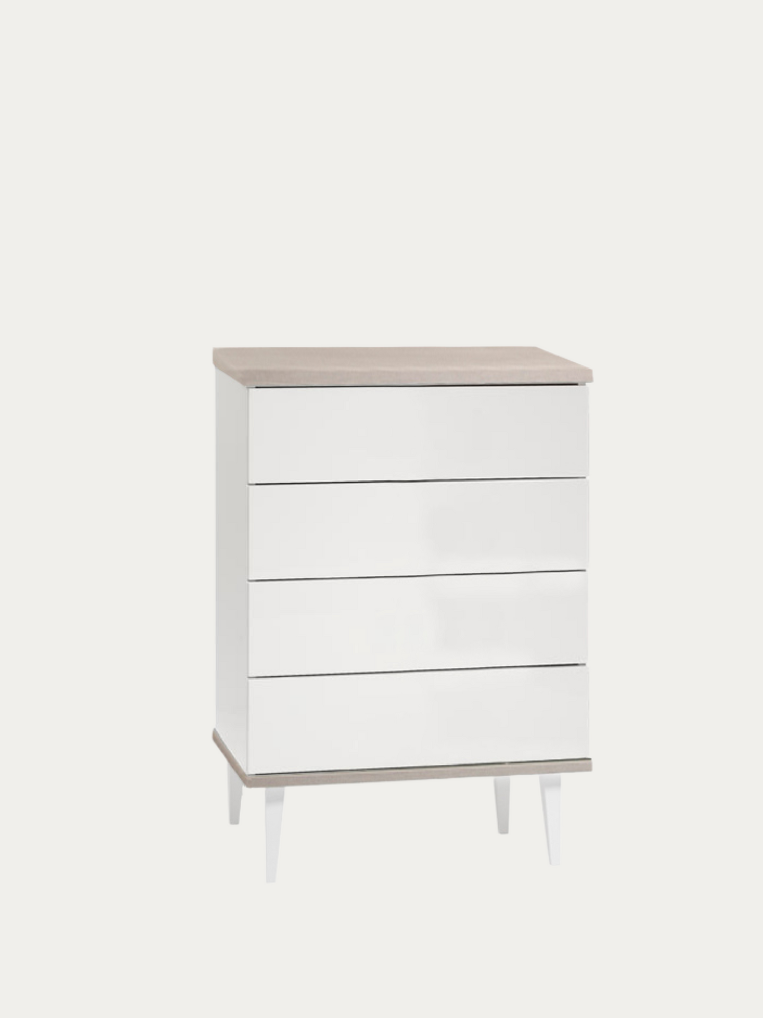 Taiga 6.8, Lipasto 4 laatikolla