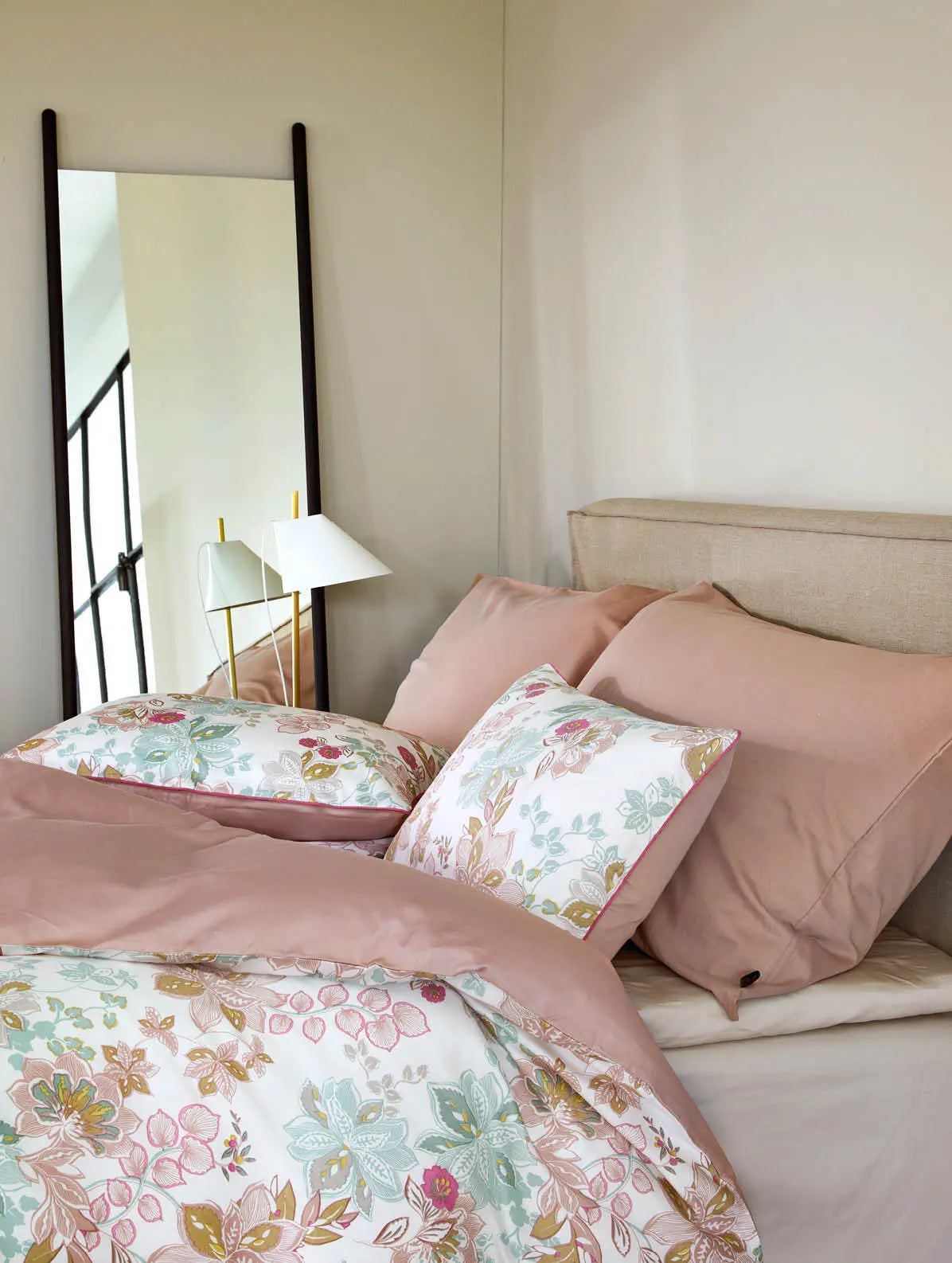 Hoie Cassandra satiinipussilakanasetti 150x210cm, roosa