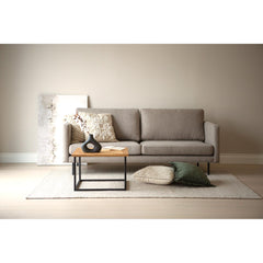 Scandic Collection Copenhagen 3-istuttava, Soro greige-3-istuttava sohva-Scandic collection-Ryhdikäs-Tukeva-Skandinaavinen-Finlandia Living